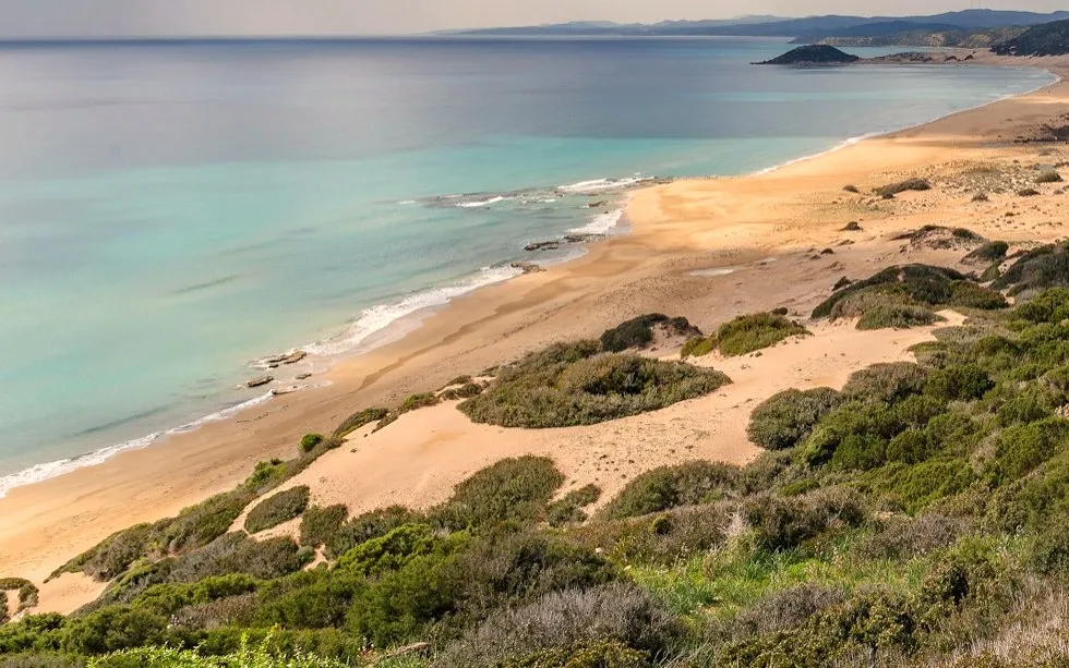 Karpaz Altın Kumsal — altın kum ve turkuaz deniz, Kuzey Kıbrıs